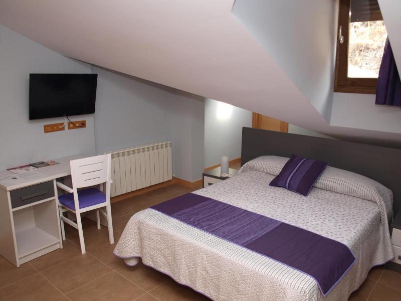 Triple Room (3 Adults) image 3