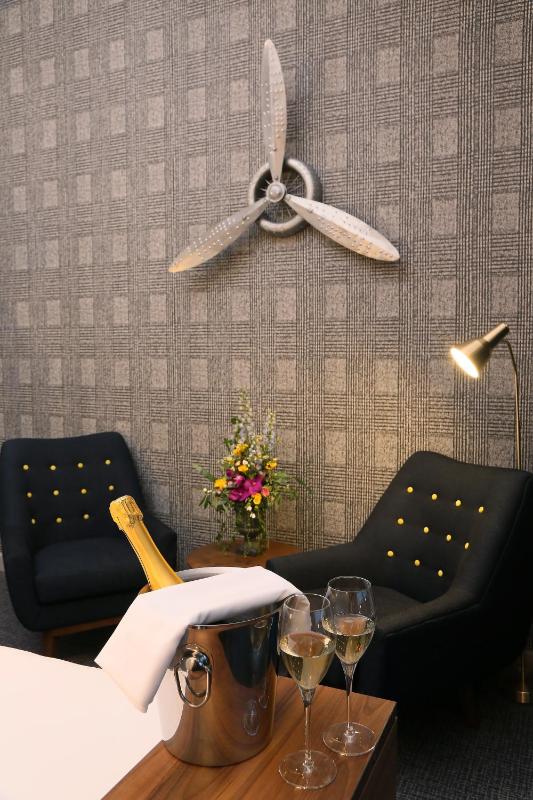 Junior Suite with Balcony image 2