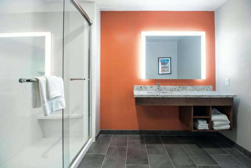 King Room image 2