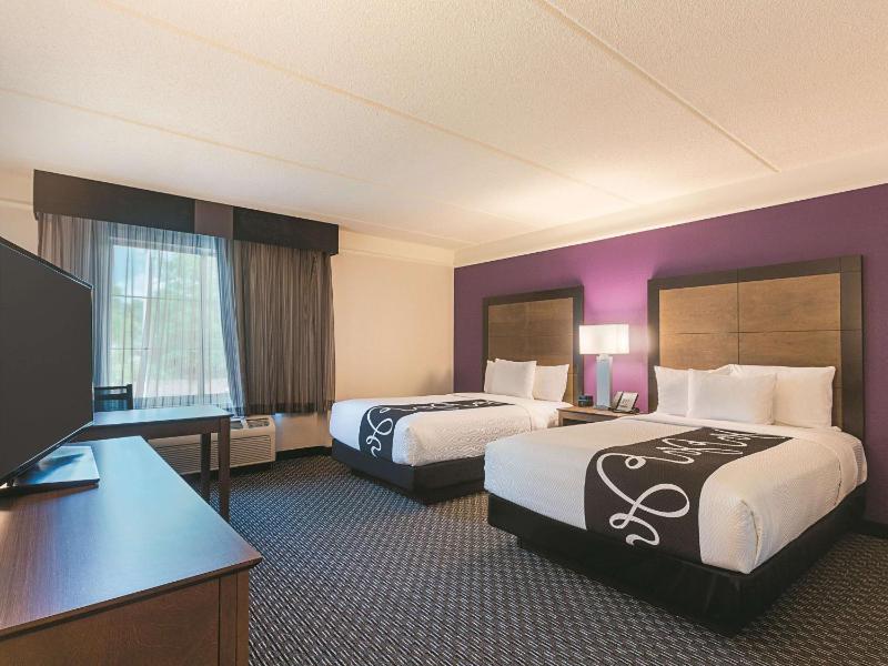 Double Room with Two Double Beds - Non-Smoking image 3