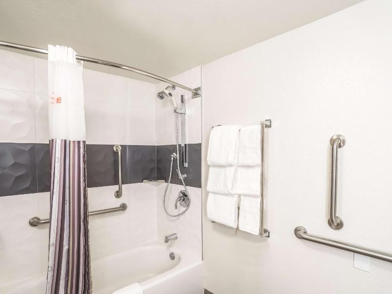 King Room - Disability Access image 2