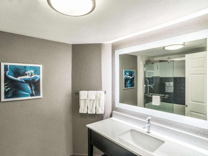 Executive King Room image 3