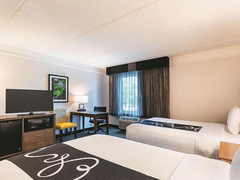 Double Room with Two Double Beds - Non-Smoking image 4