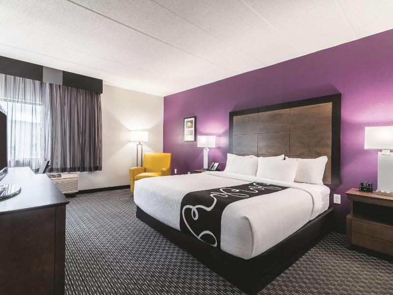 King Room image 3