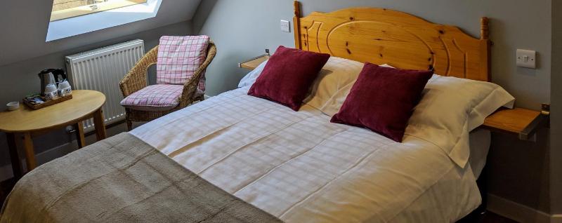 Deluxe Double Room with Shower image 4