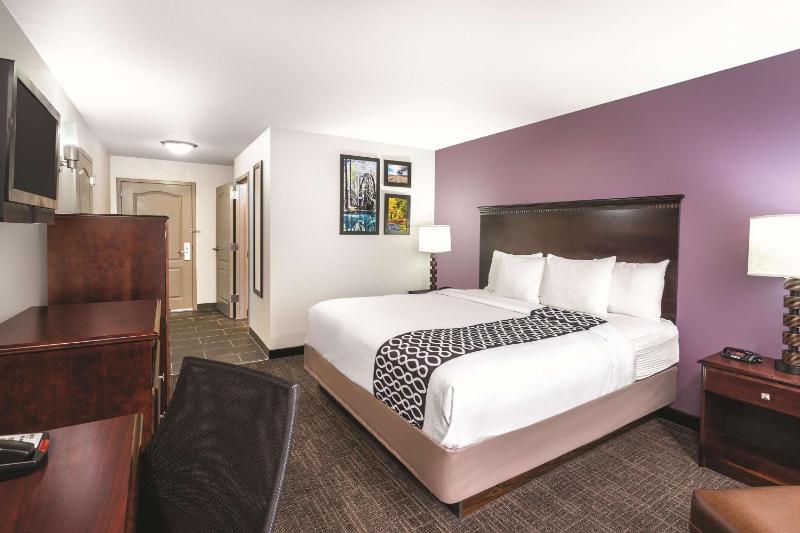 King Room - Mobility Access/Non-Smoking image 1