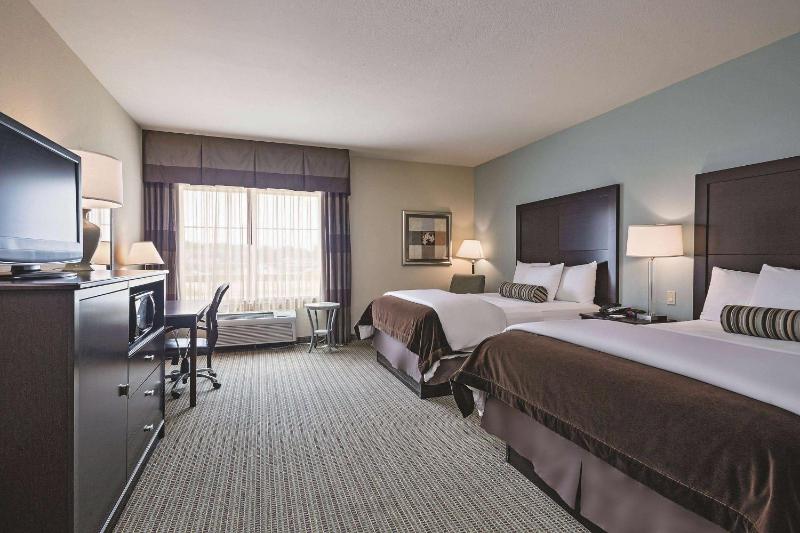 Queen Room with Two Queen Beds and Mobility/Hearing Access - Non-Smoking image 1