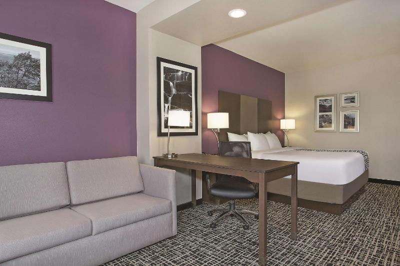 Executive King Room Non Smoking  image 2