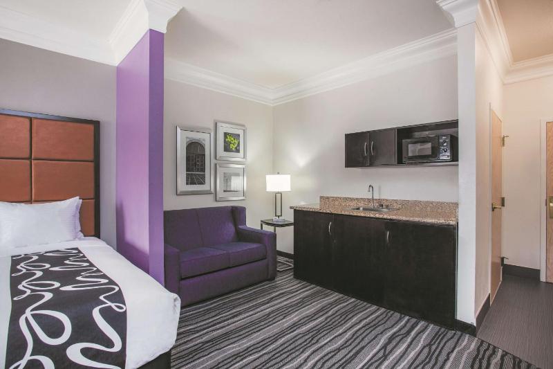 Studio Suite with Two Queen Beds - Non-Smoking image 2