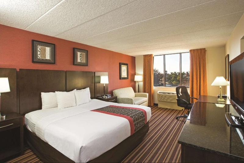 King Room image 1