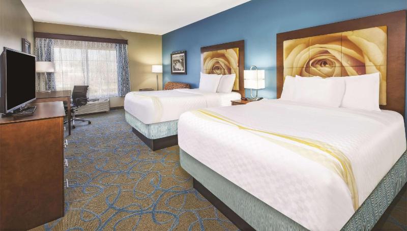 Suite with Two Queen Beds - Non-Smoking image 1