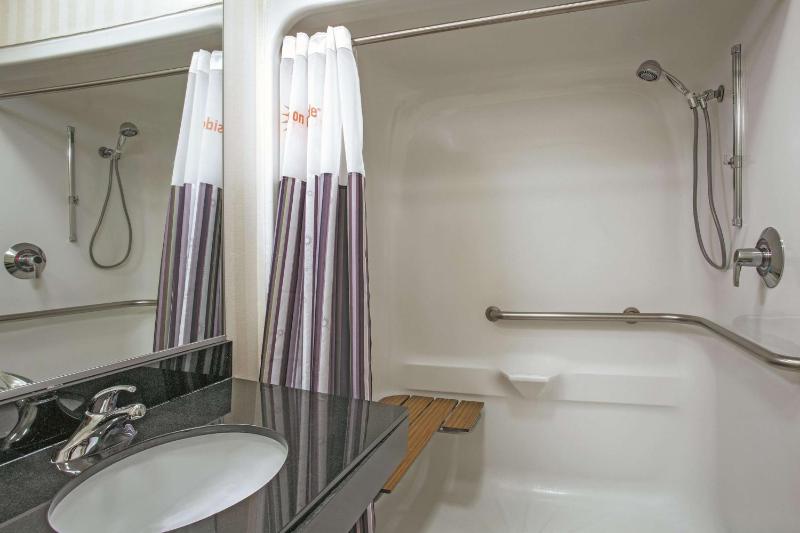 Double Room with Two Double Beds image 4