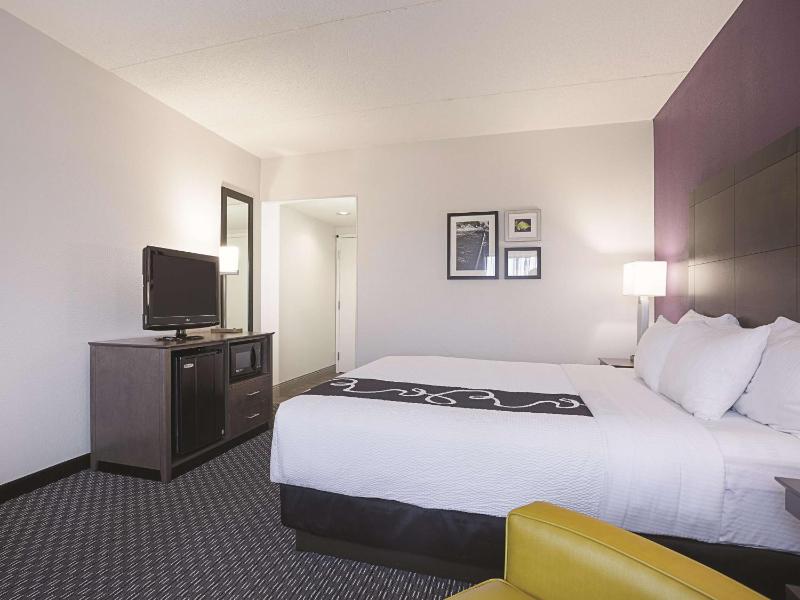 King Room image 2