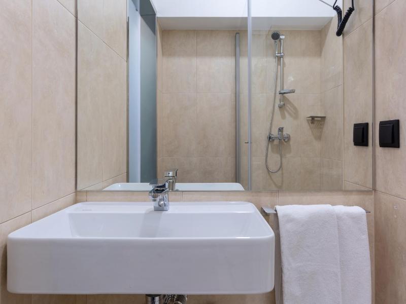 Standard Double Room image 2