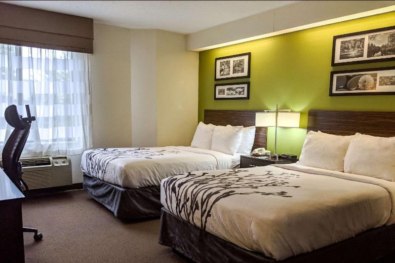 Double Room with Two Double Beds - Accessible/Non-Smoking image 4