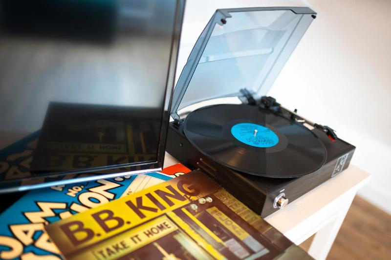 Studio Apartment image 3