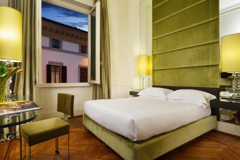 Classic Double or Twin Room image 4