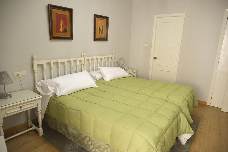 Double or Twin Room image 4