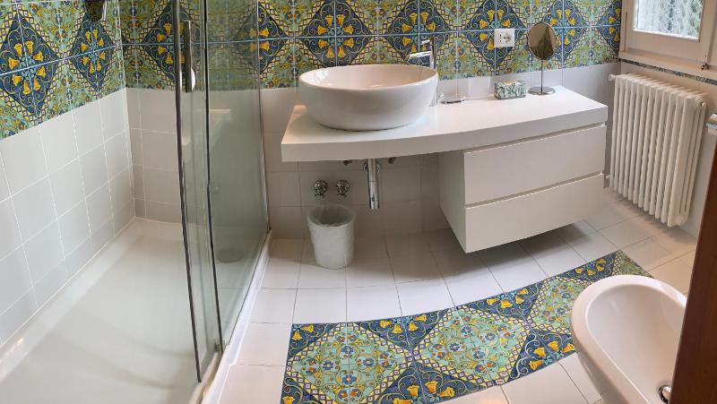  Double Room with Four Poster Bed - Ground Floor image 3