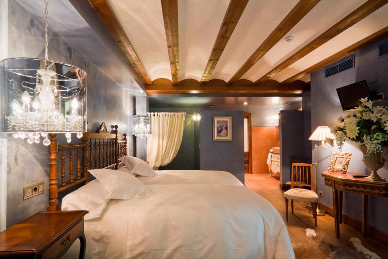 Superior Double Room image 2