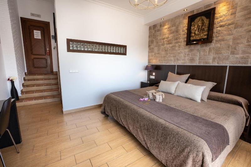 Hostal Casa Mercedes - image 16