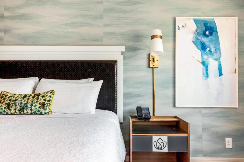 King Room image 3