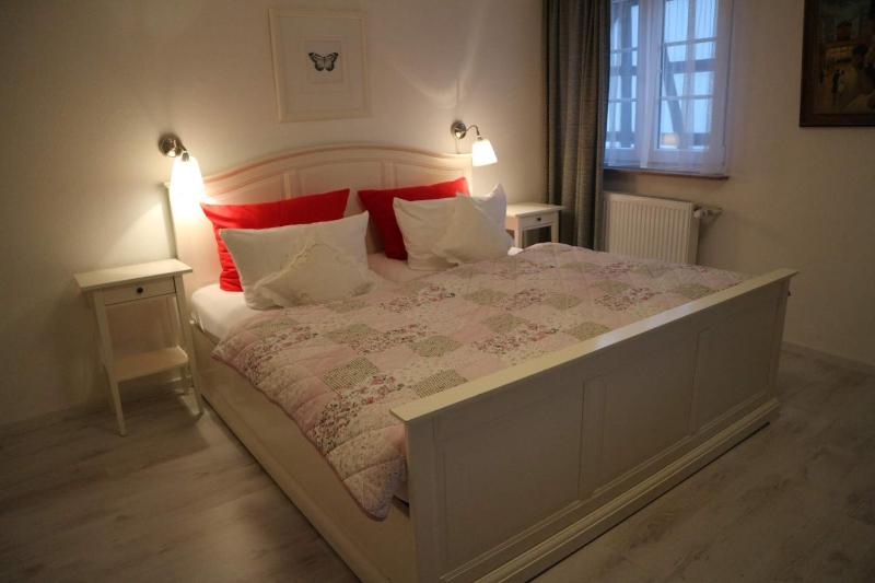 Standard Double Room image 4