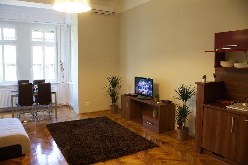 One-Bedroom Apartment with Balcony image 2