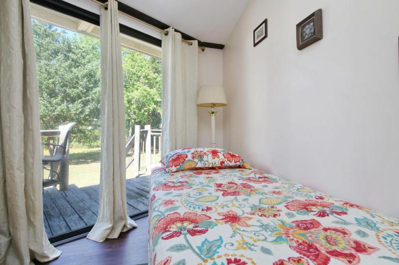 Two-Bedroom House image 2