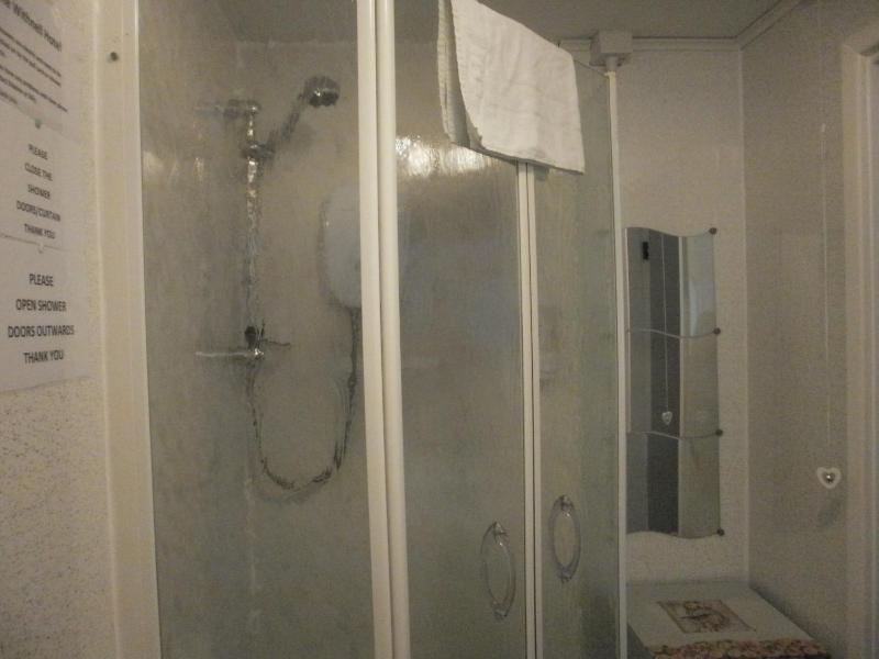 Double Room image 2