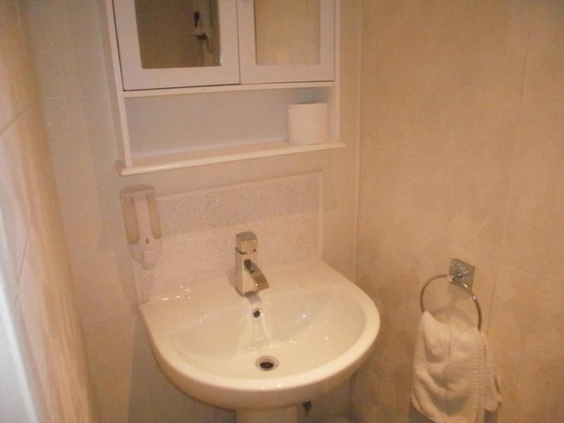 Double Room image 2