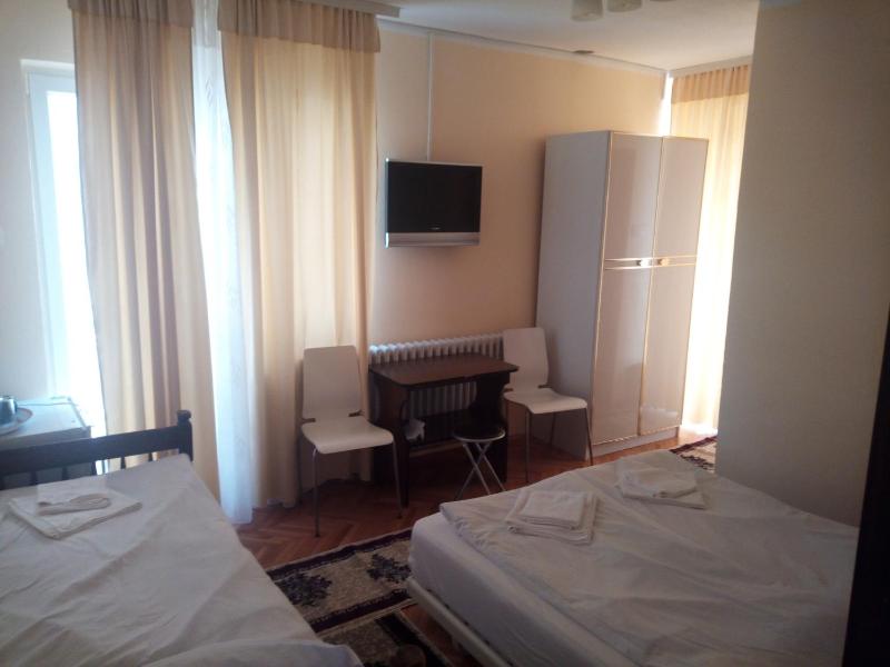 Triple Room with Balcony image 1