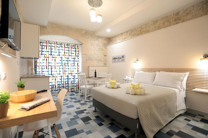 Deluxe Apartment image 2