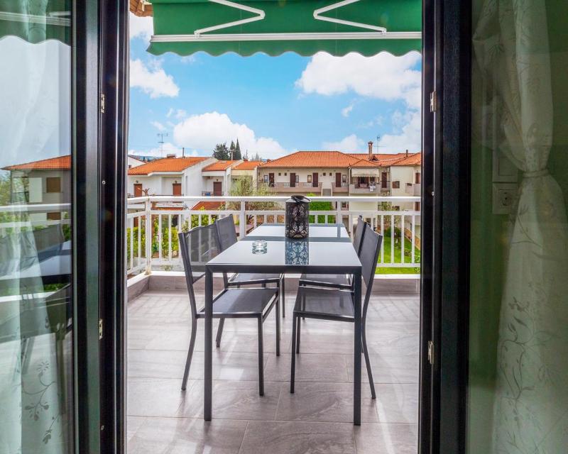 Two-Bedroom Apartment with Sea View image 3