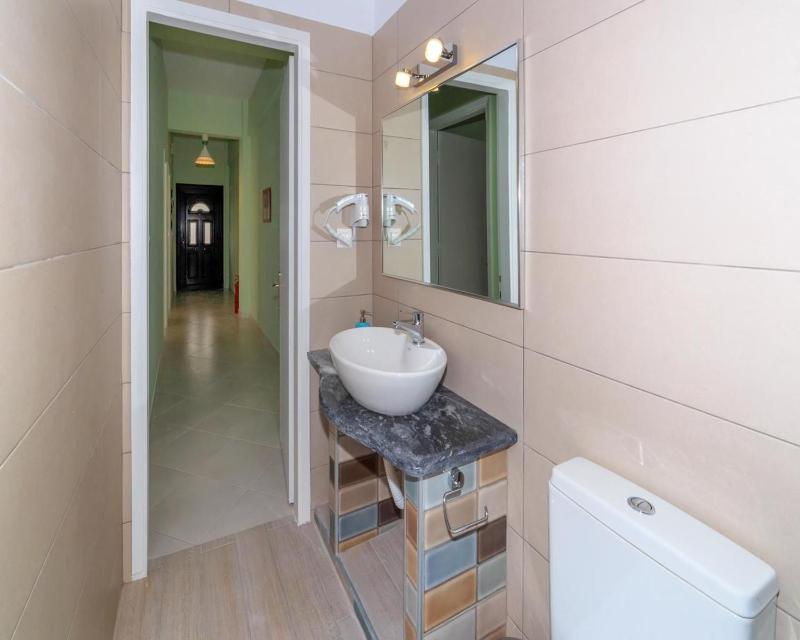 Two-Bedroom Apartment with Sea View image 4