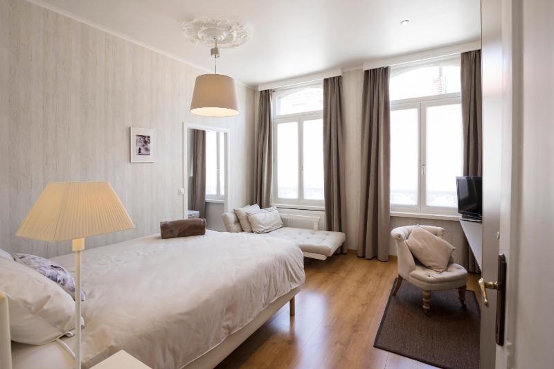 Deluxe Double Room image 4