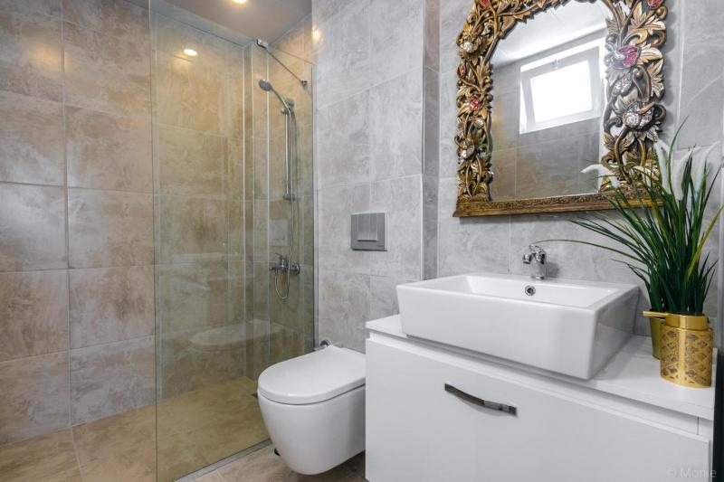 Lara Family Suites image 3