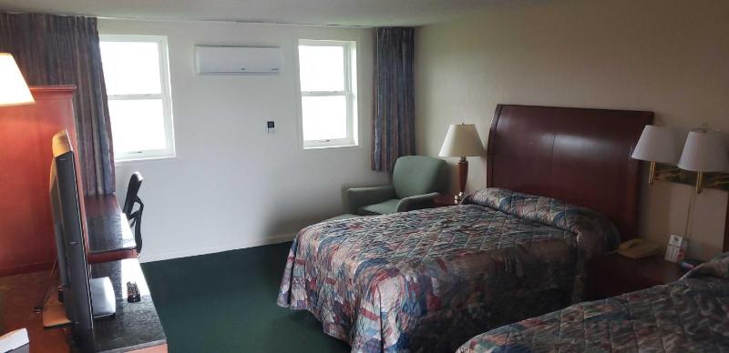 Double Room with Two Double Beds - Non-Smoking image 4