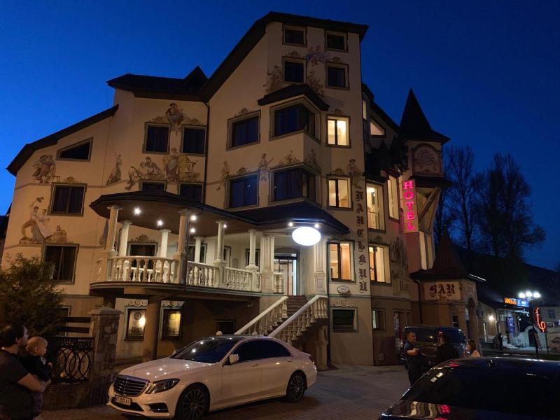 Baron SPA Hotel - Museum Yaremche - image 9