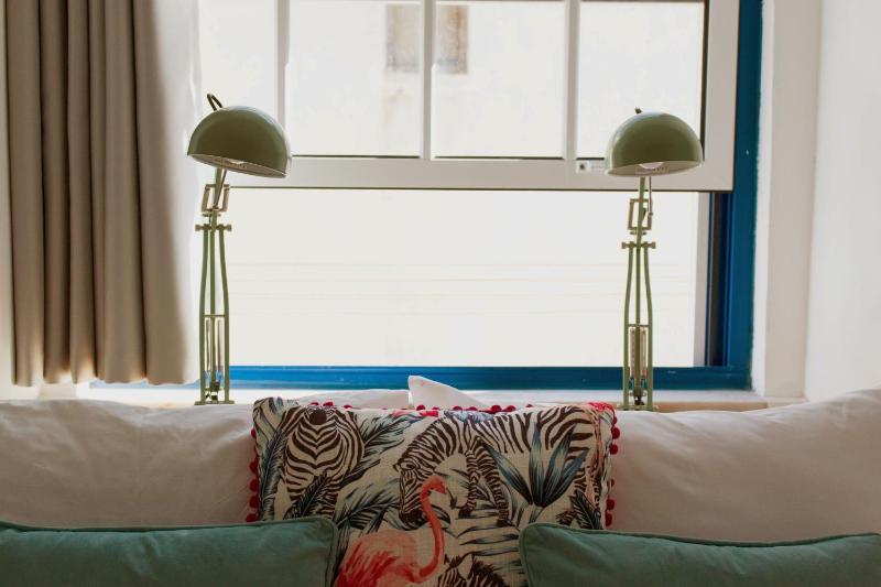 One-Bedroom Apartment image 2