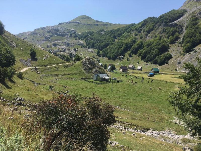 Chalet image 1