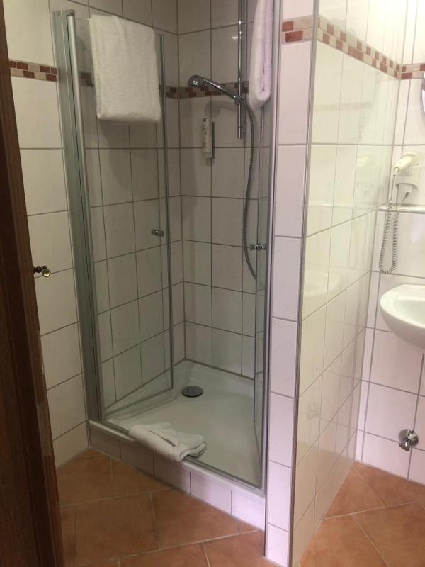 Standard Single Room with Shower image 2