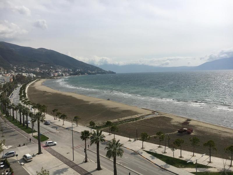 Sunny Beach Apartment Vlora - image 8