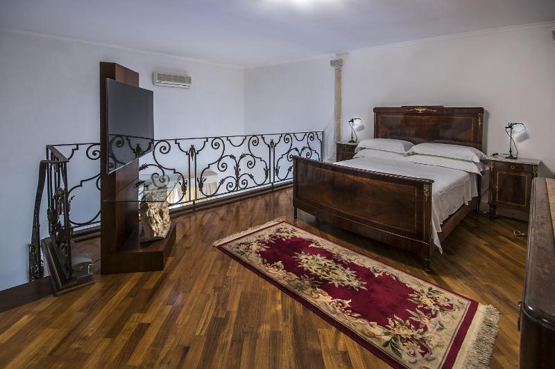 Superior Double Room image 4