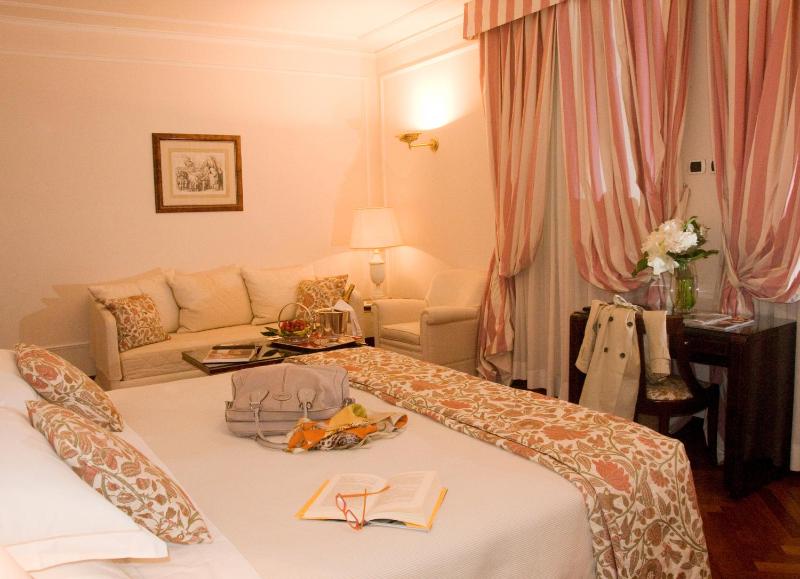 Superior Triple Room image 1