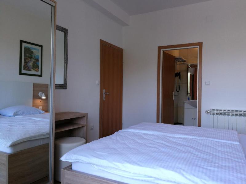 Two-Bedroom Apartment with Balcony and Sea View image 3