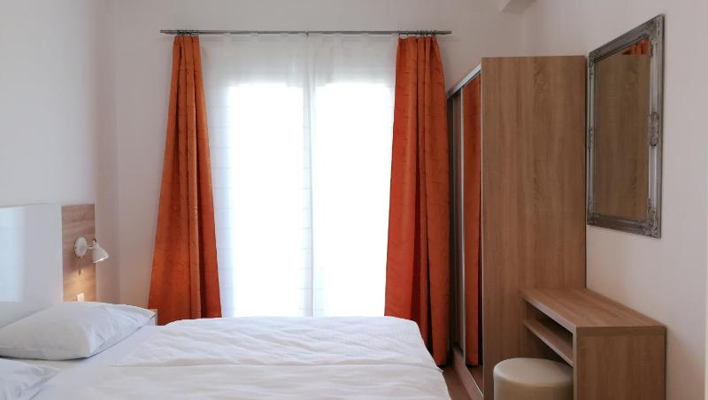 Two-Bedroom Apartment with Balcony and Sea View image 4