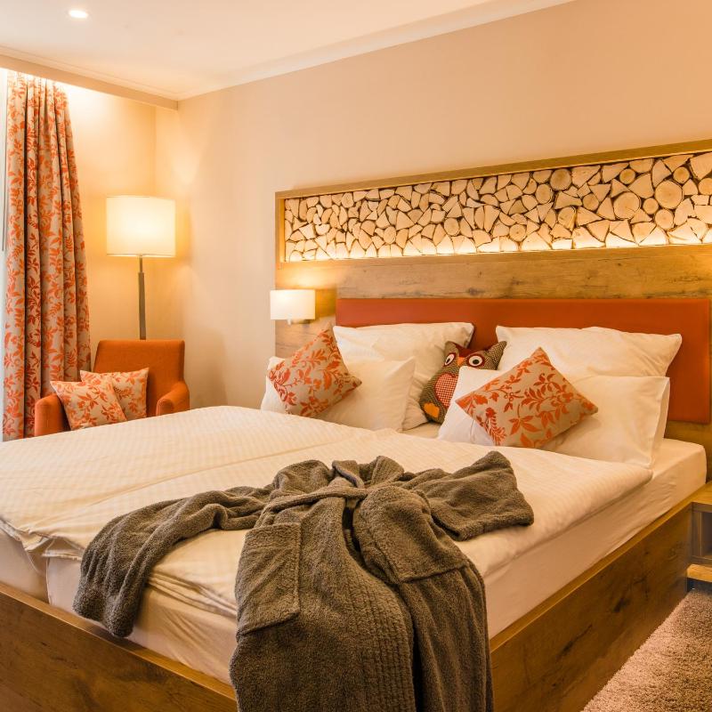 Comfort Double Room with Balcony image 4