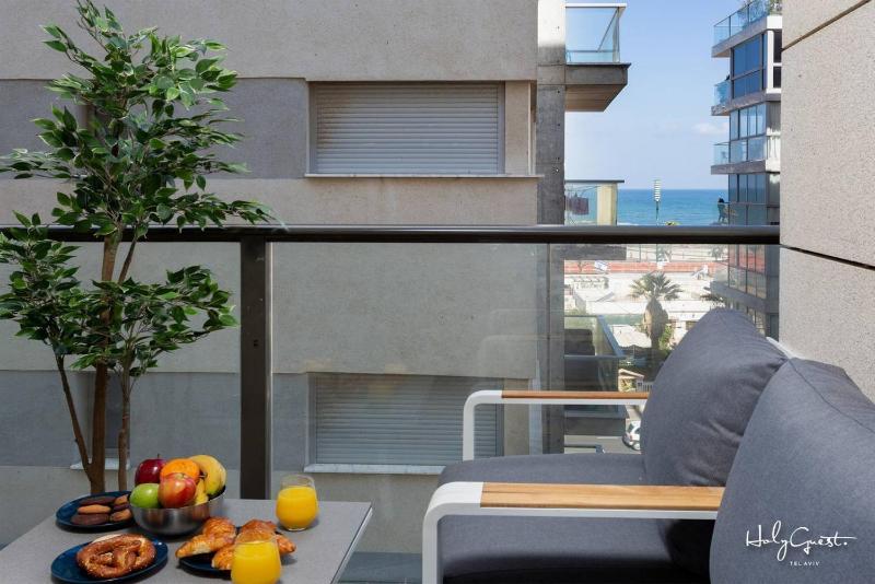 Sea View 2 BR near Shouk Hacarmel by HolyGuest - image 10