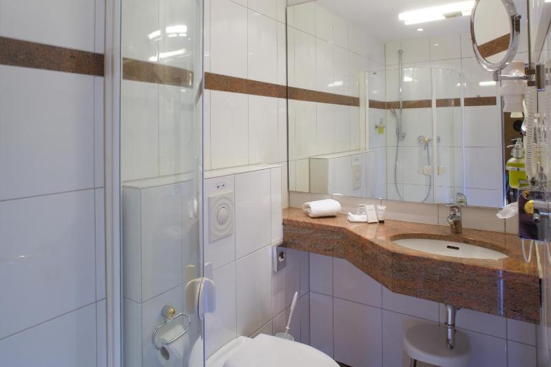 Standard Single Room image 2